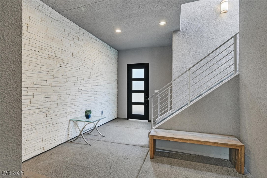 881 Barrhead Avenue