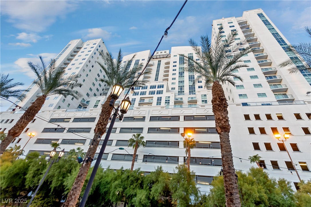 150 Las Vegas Boulevard 1711