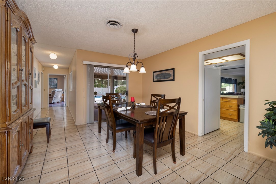 4219 East Pinecrest Circle