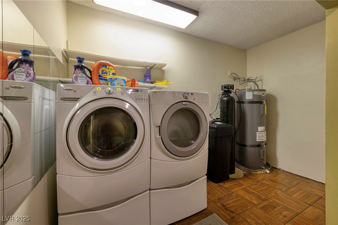 4219 East Pinecrest Circle