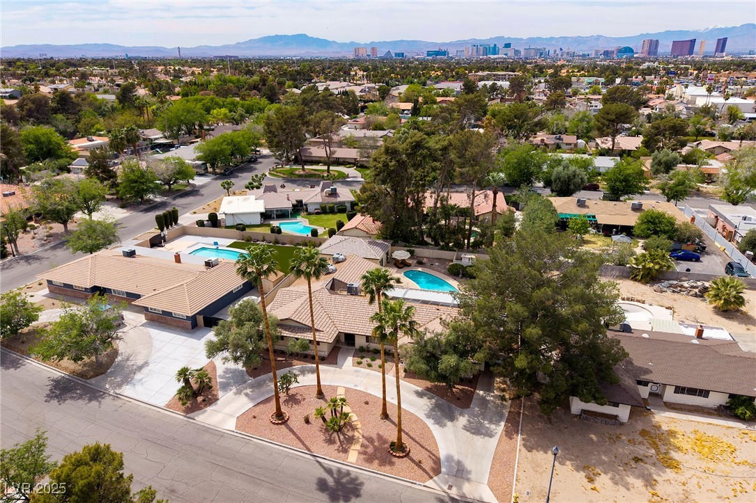 4219 East Pinecrest Circle