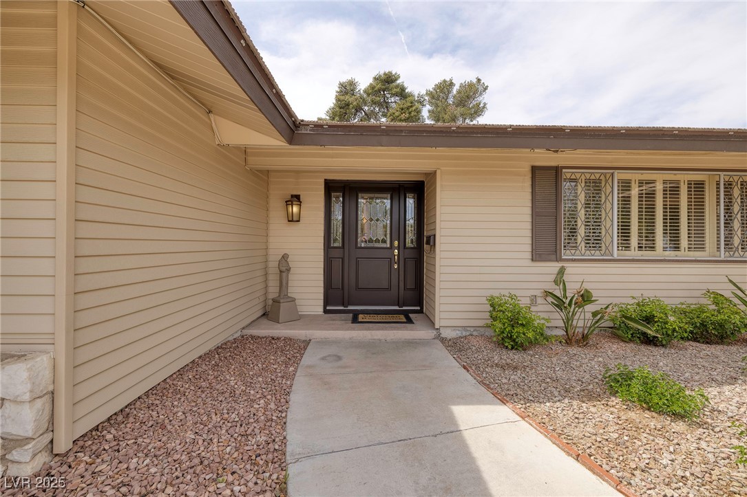 4219 East Pinecrest Circle