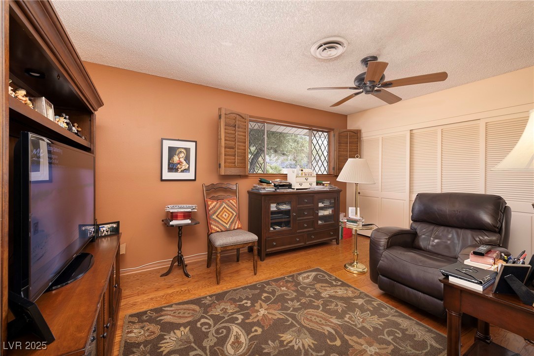 4219 East Pinecrest Circle