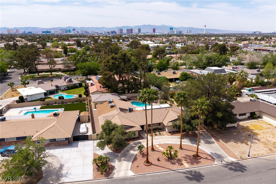 4219 East Pinecrest Circle