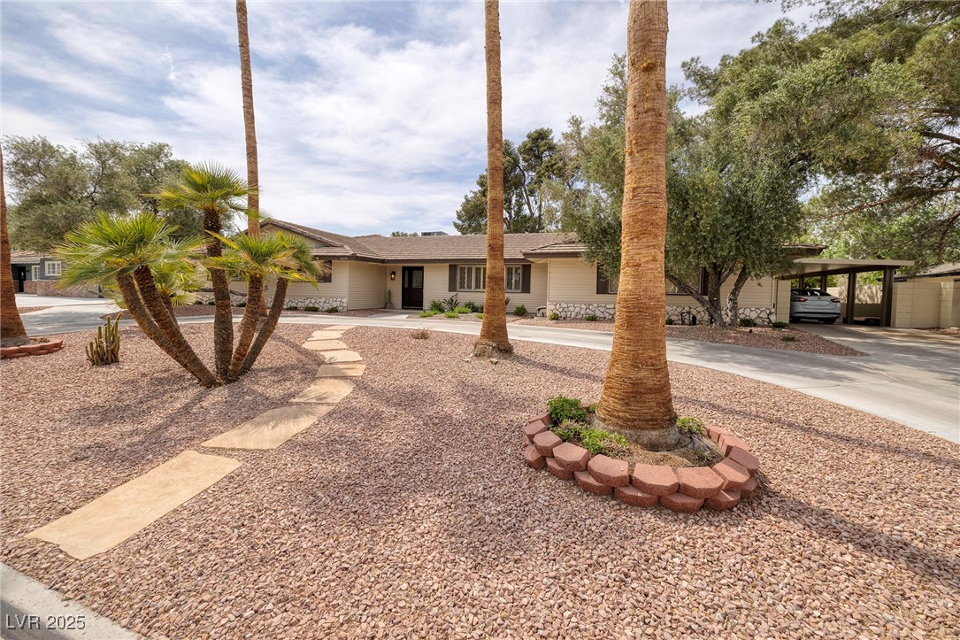 4219 East Pinecrest Circle