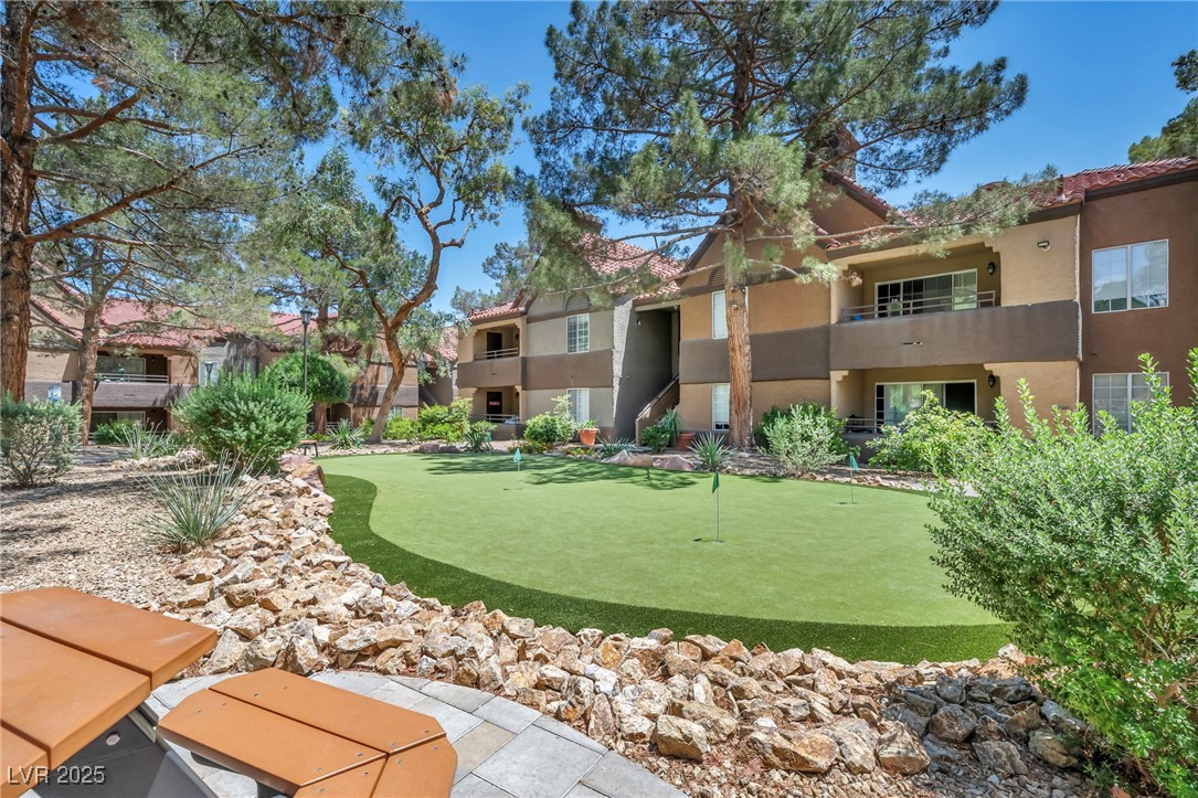 2200 South Fort Apache Road 2041