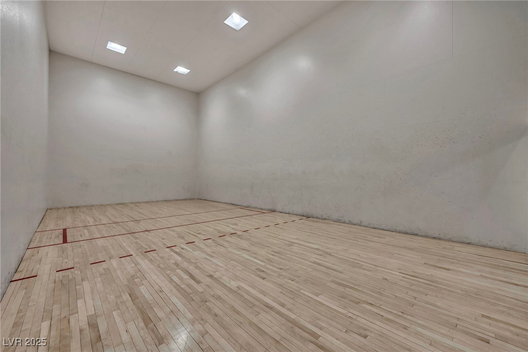 2200 South Fort Apache Road 2041