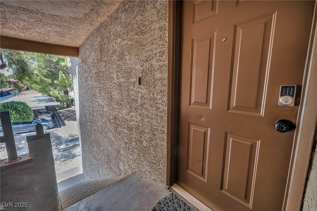 2200 South Fort Apache Road 2041