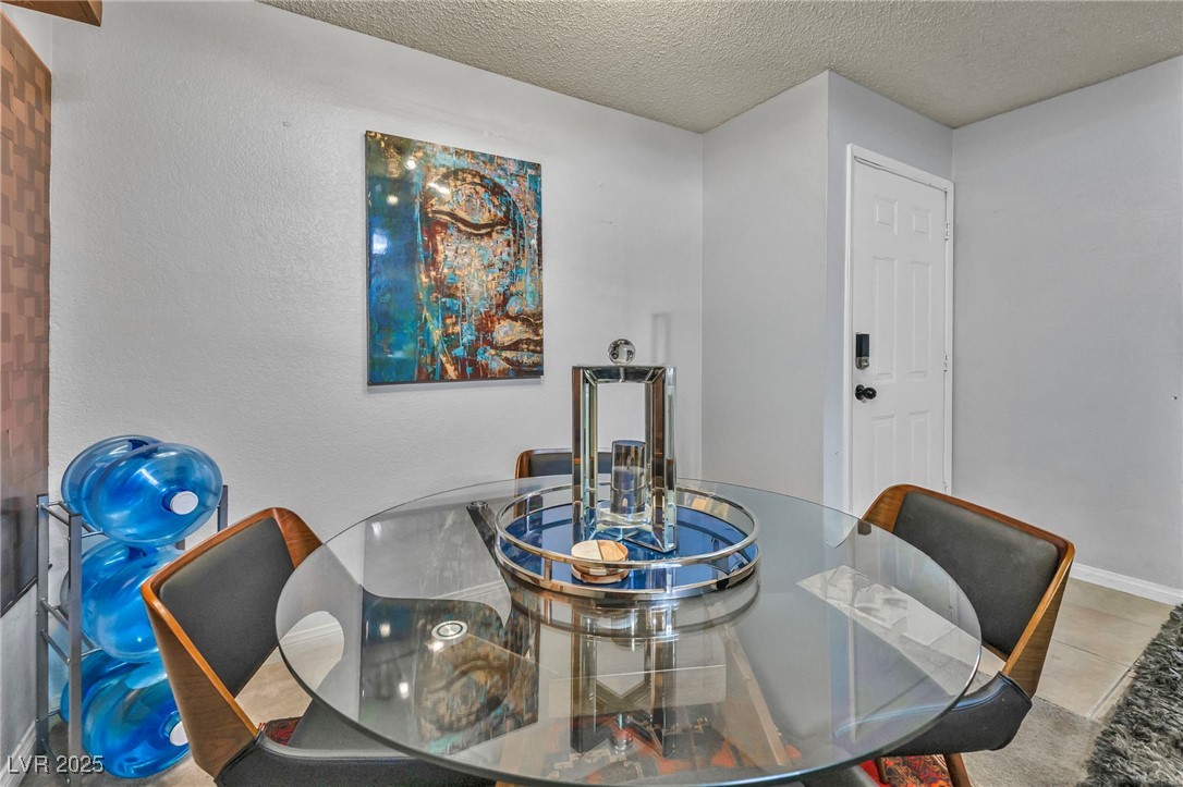 2200 South Fort Apache Road 2041