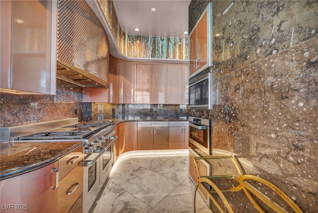 4525 Dean Martin Drive 2503