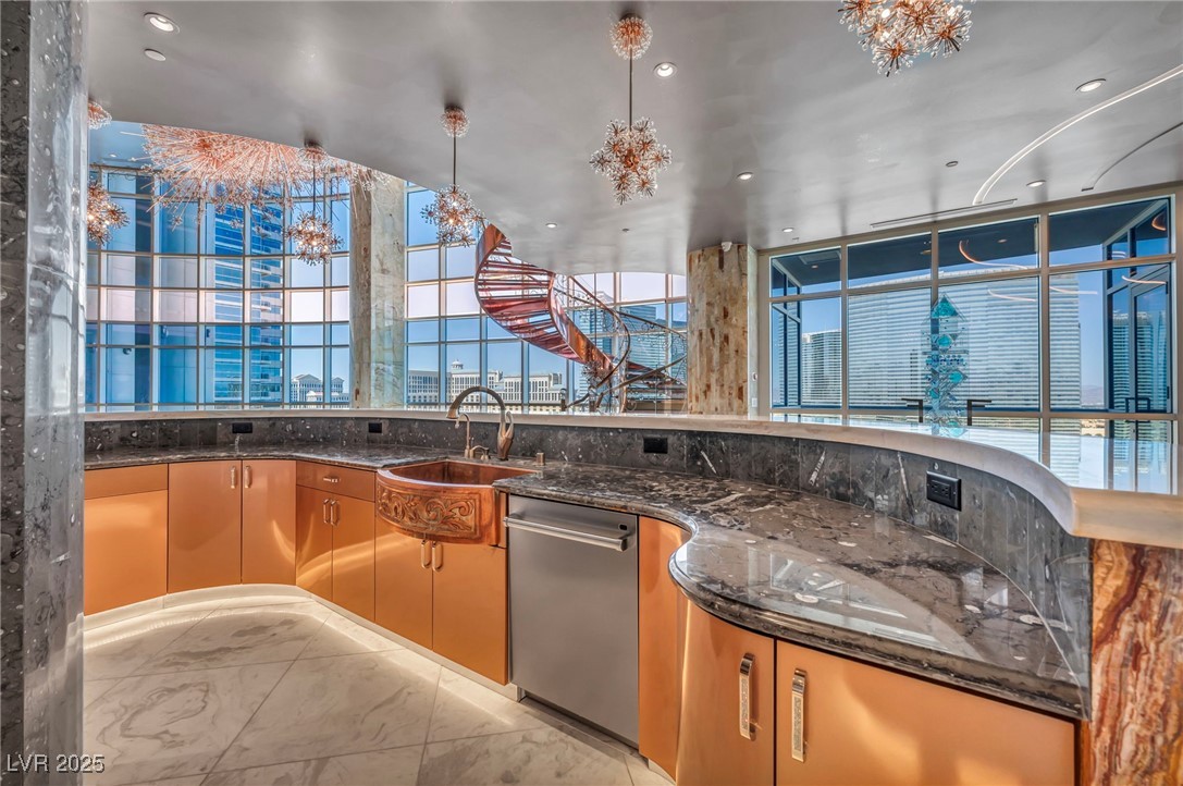 4525 Dean Martin Drive 2503