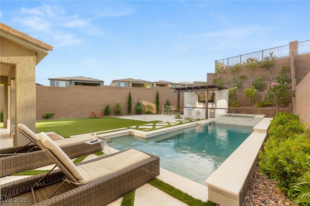 389 Red Feather Peak Court