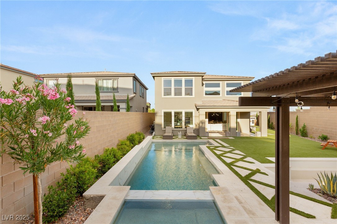 389 Red Feather Peak Court