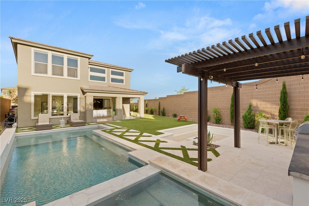 389 Red Feather Peak Court