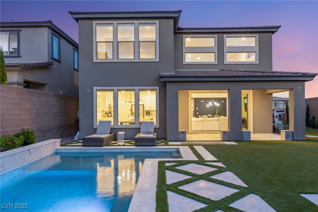 389 Red Feather Peak Court