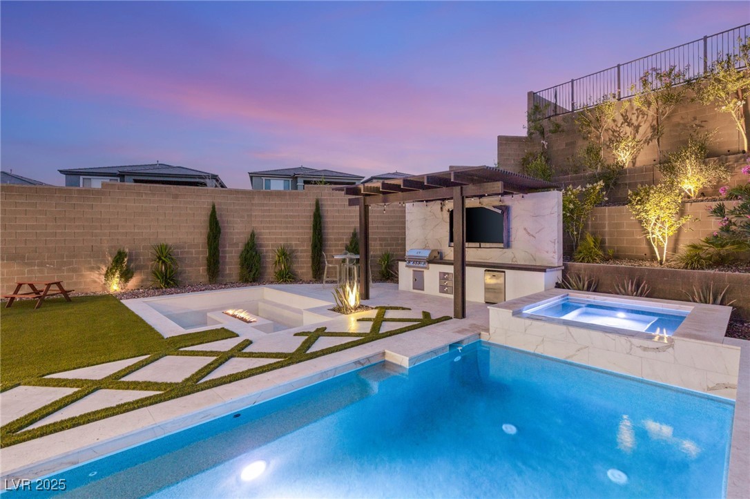 389 Red Feather Peak Court