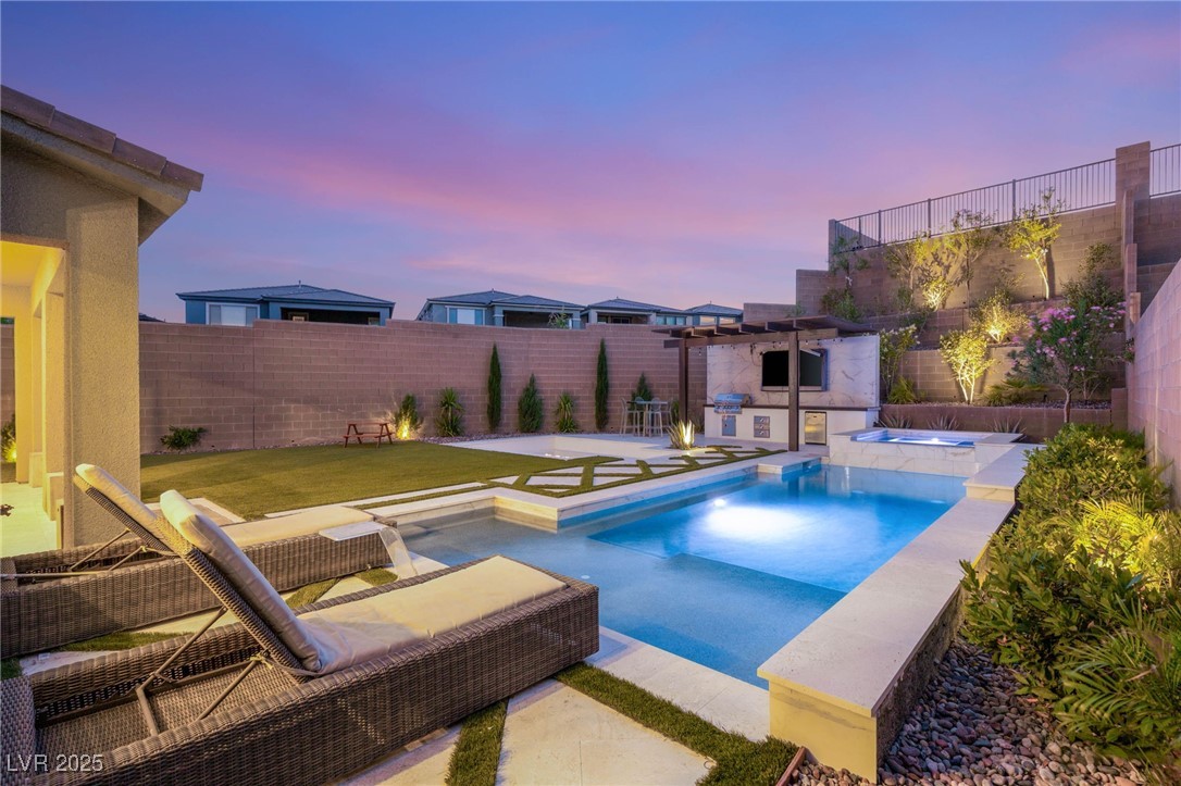 389 Red Feather Peak Court