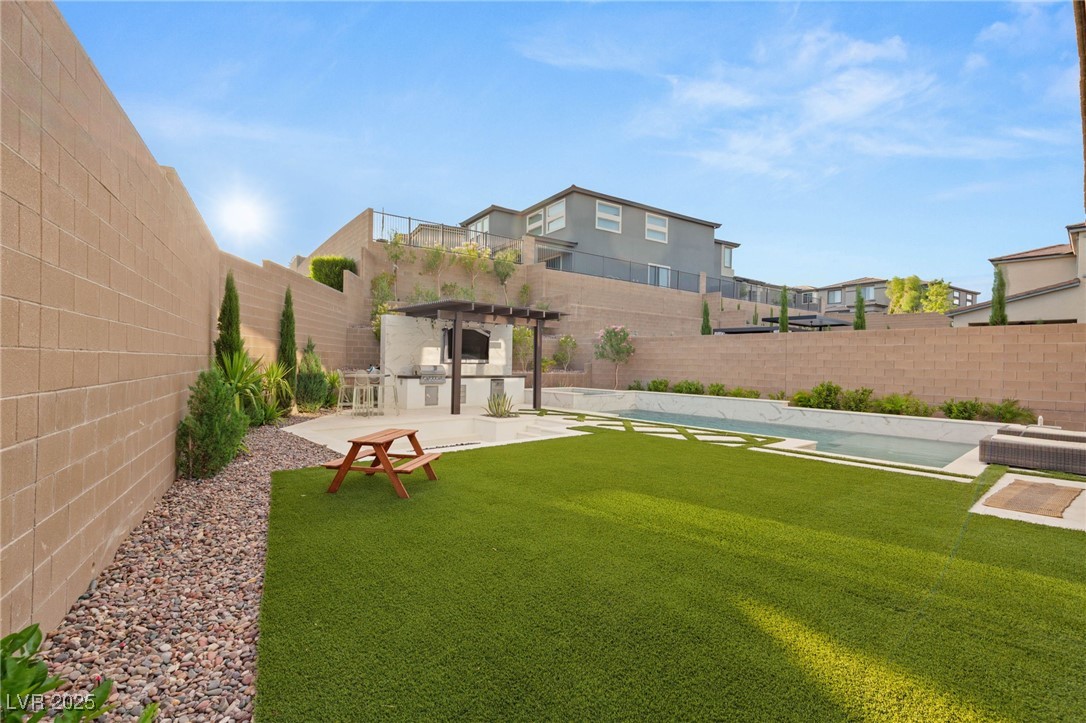 389 Red Feather Peak Court