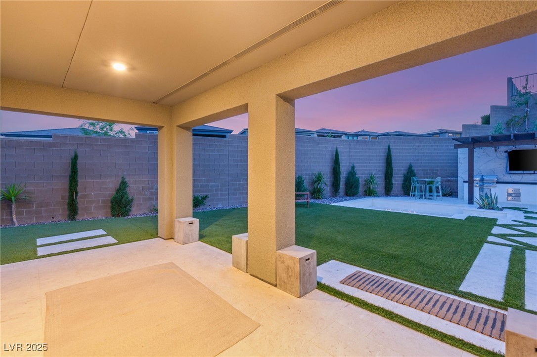 389 Red Feather Peak Court