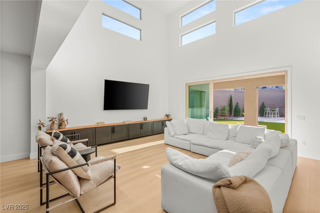 389 Red Feather Peak Court