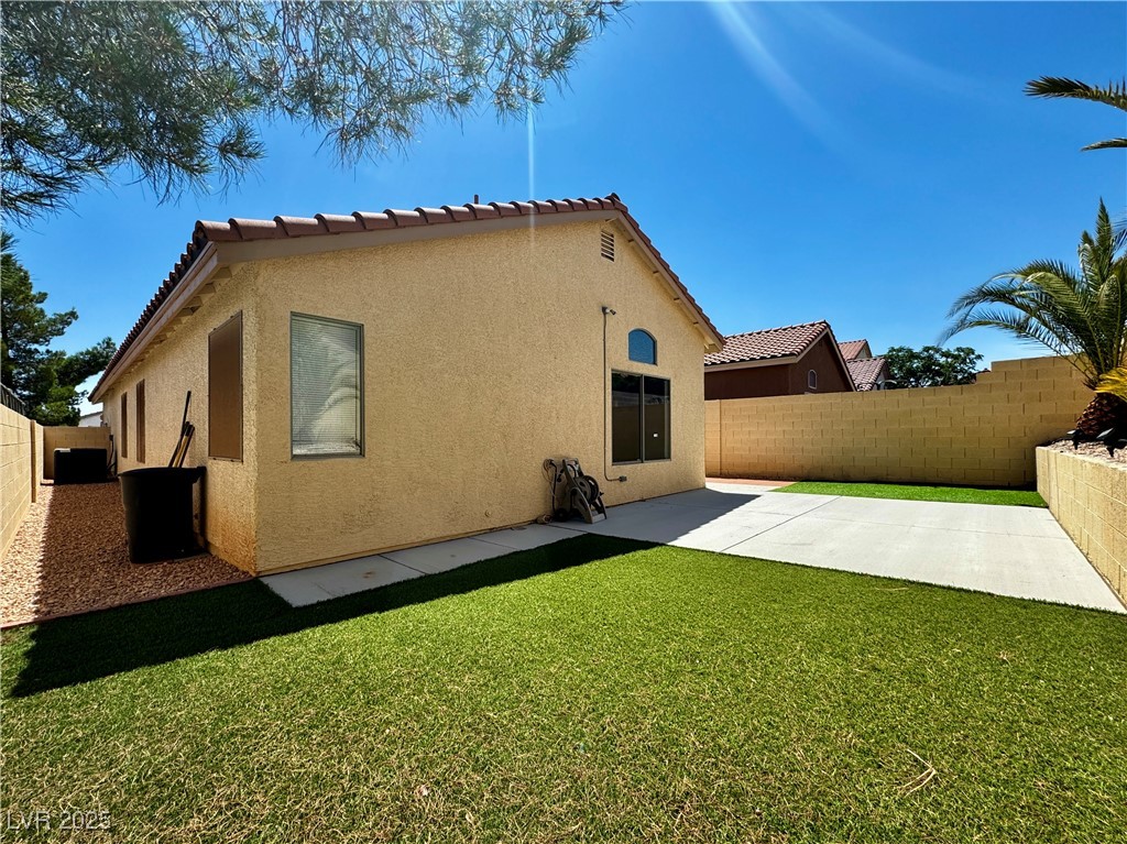 9344 Gray Duck Court