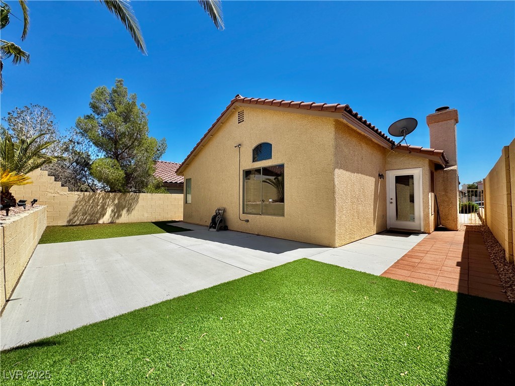 9344 Gray Duck Court