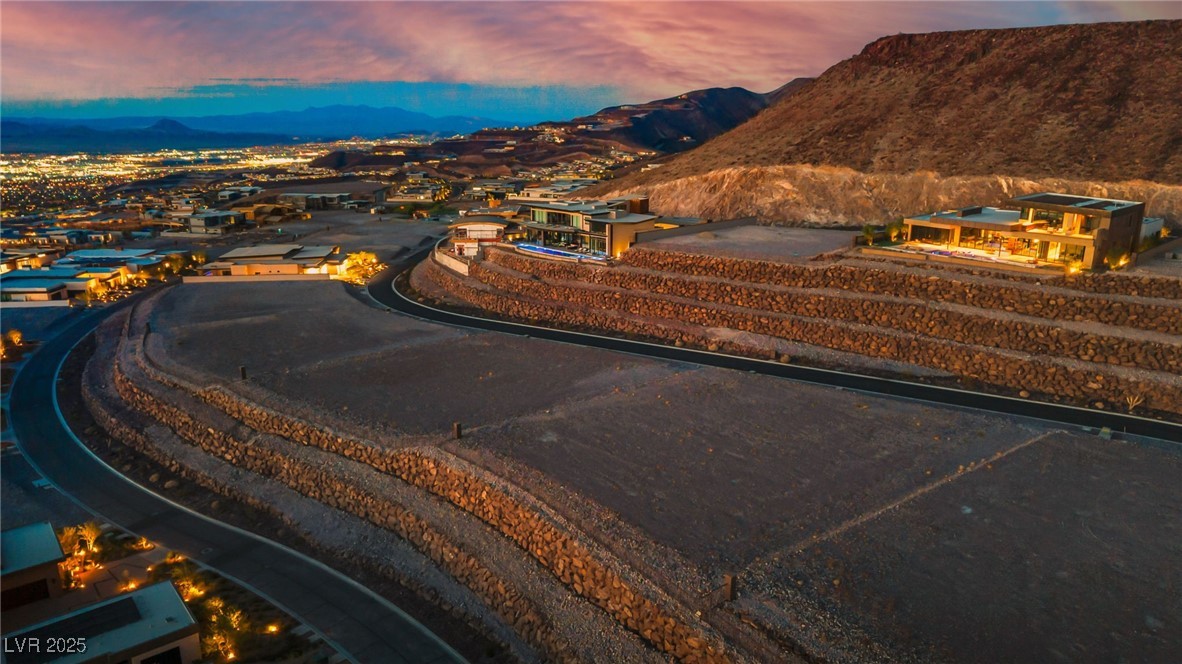 17 Stonecutter Court