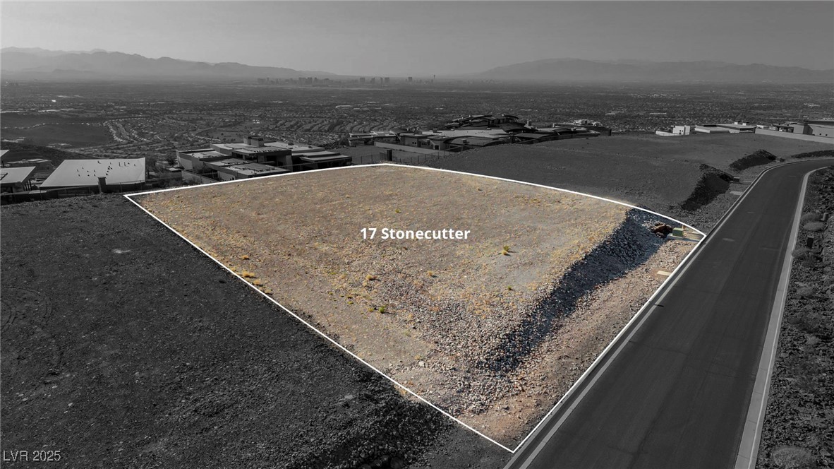 17 Stonecutter Court