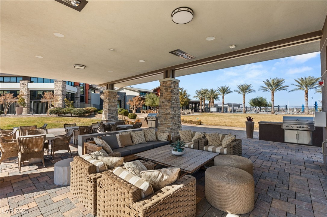 10179 Emerald Sunset Court