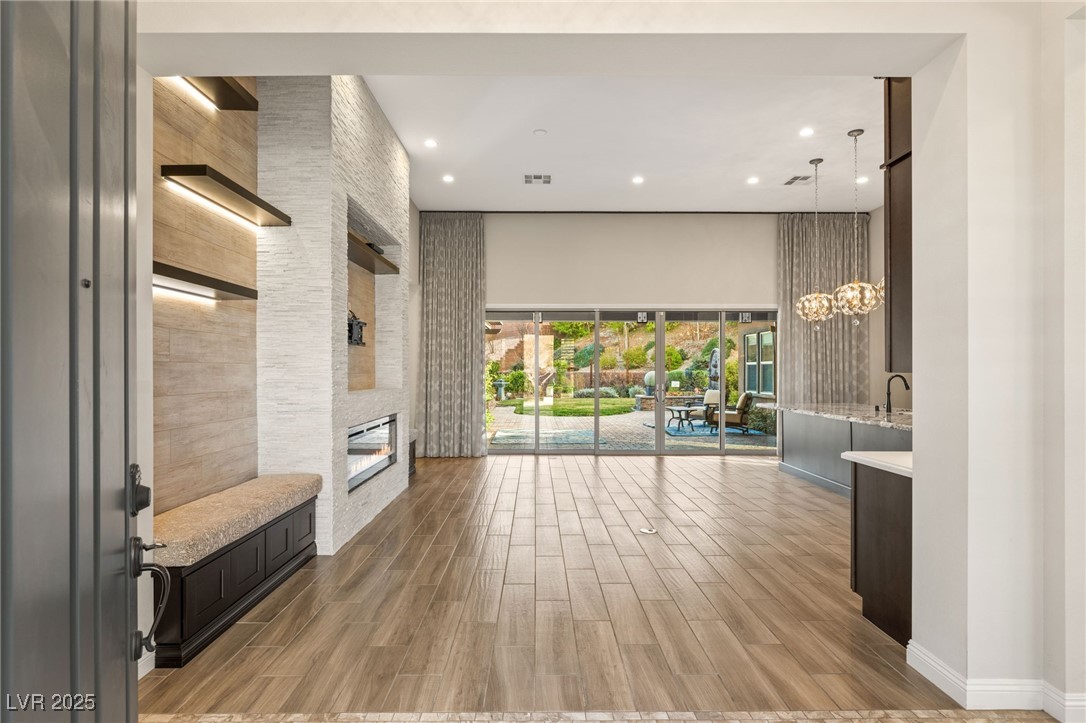 10179 Emerald Sunset Court