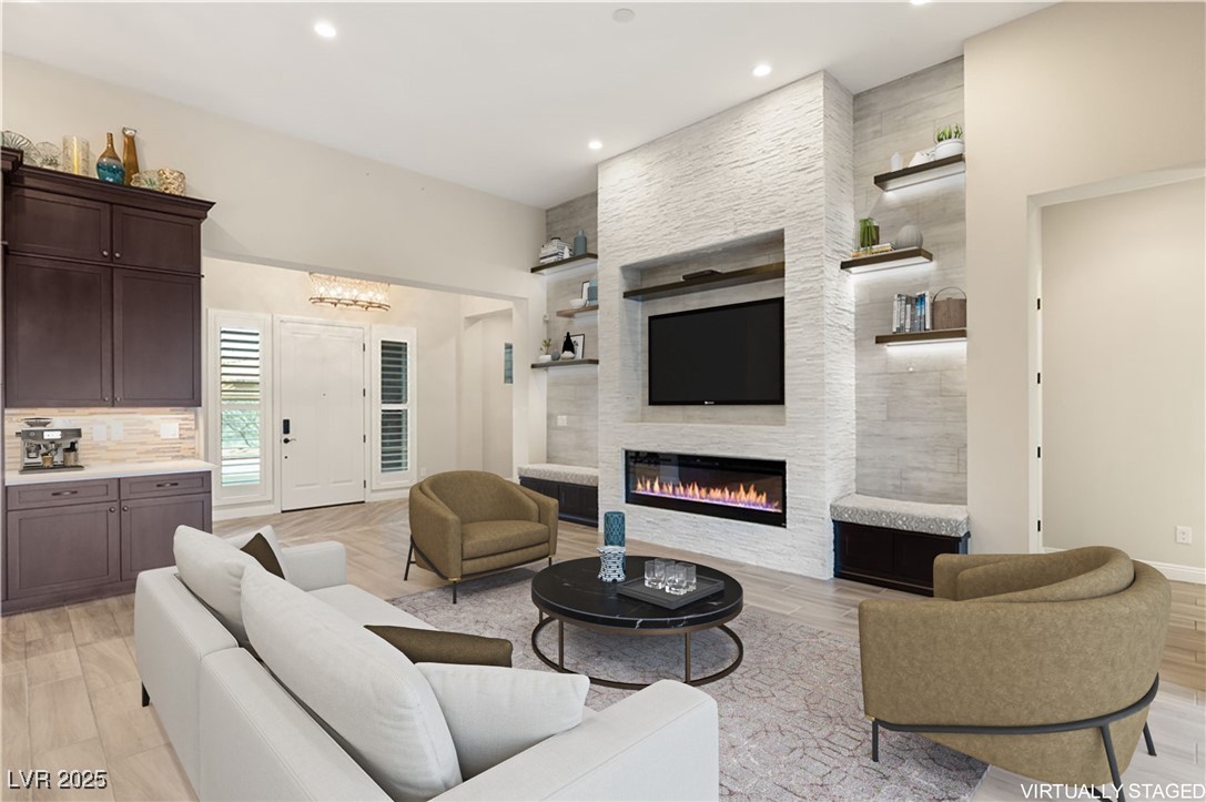 10179 Emerald Sunset Court