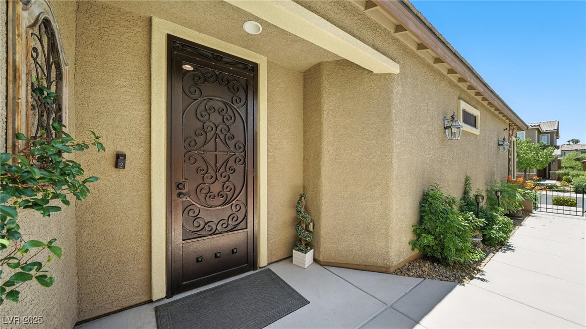 2828 Shadows Edge Court