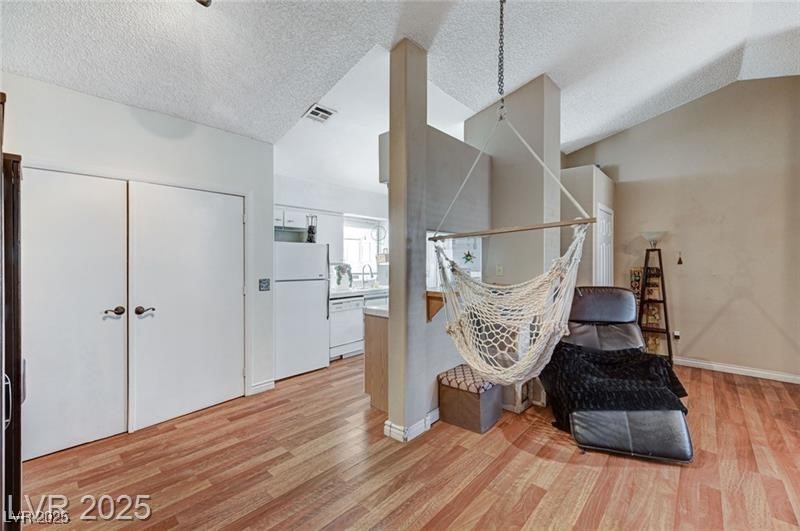 1600 North Torrey Pines Drive 202