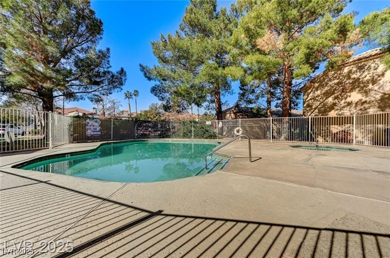 1600 North Torrey Pines Drive 202