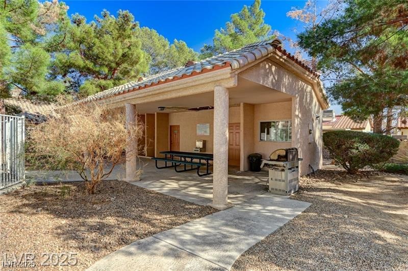 1600 North Torrey Pines Drive 202