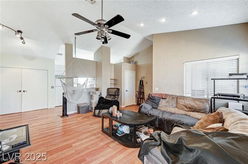 1600 North Torrey Pines Drive 202