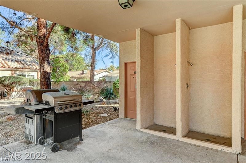 1600 North Torrey Pines Drive 202