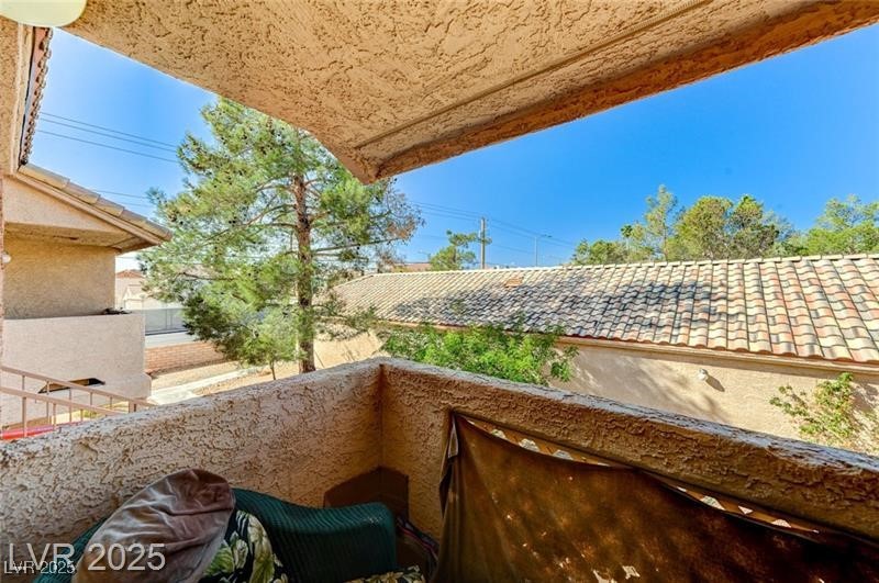 1600 North Torrey Pines Drive 202
