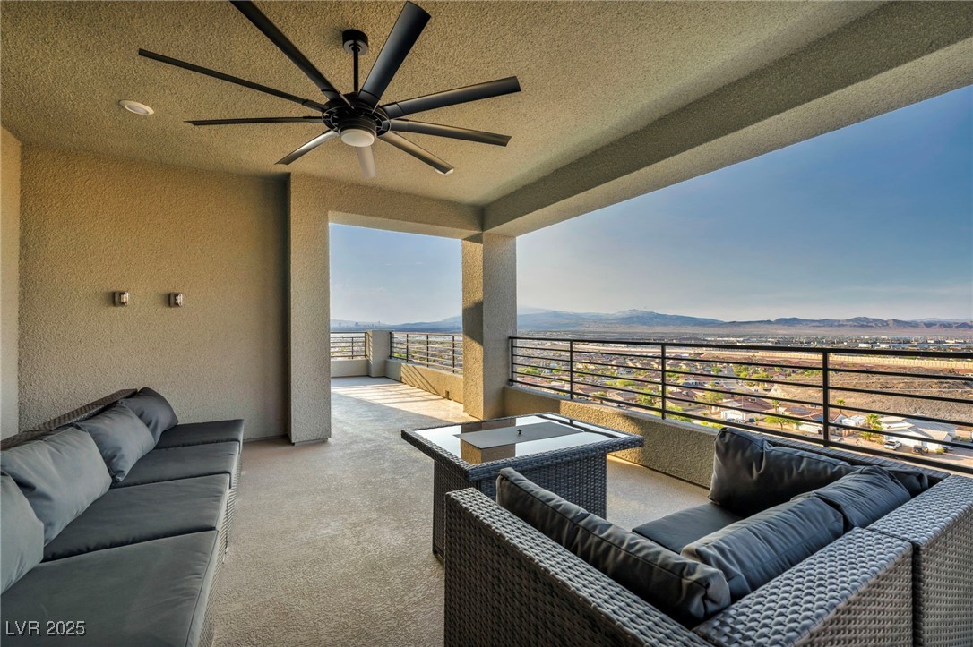 218 Shaded Canyon Drive