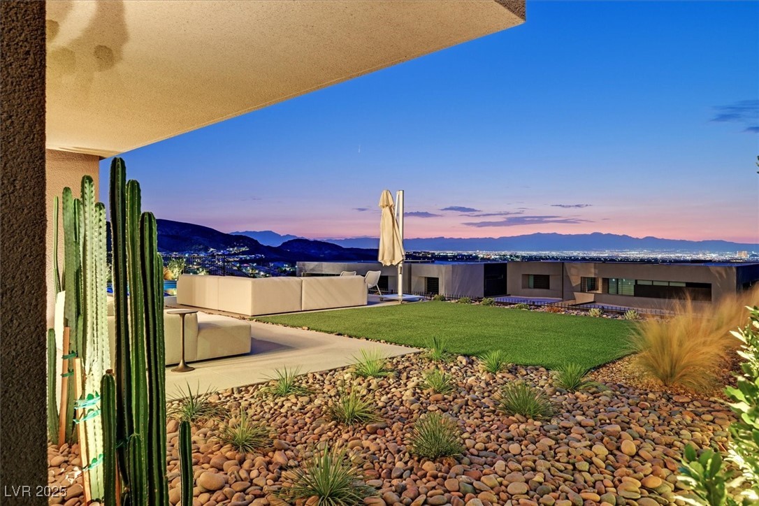 807 Magnum Cliff Court