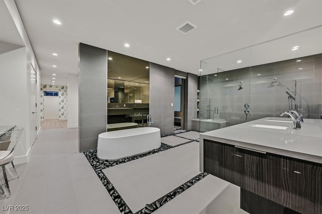 807 Magnum Cliff Court