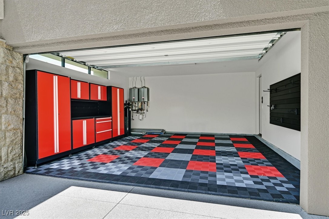 807 Magnum Cliff Court