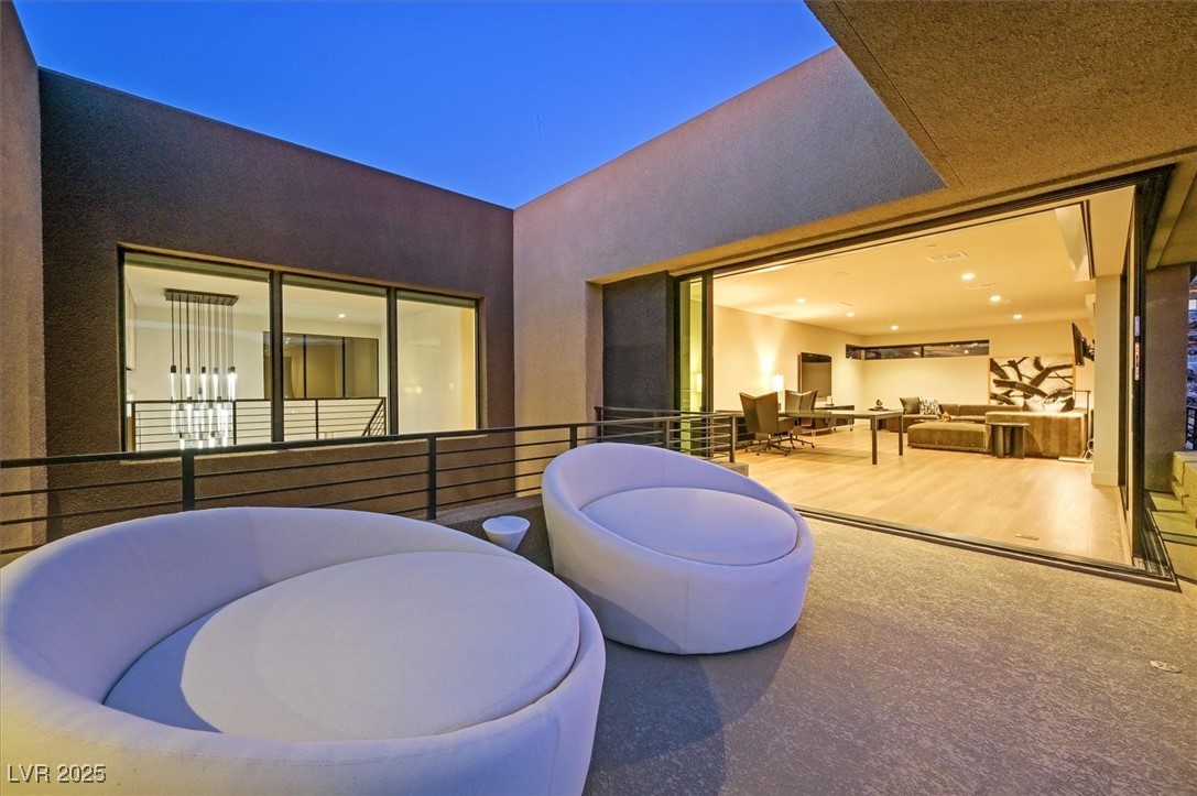 807 Magnum Cliff Court