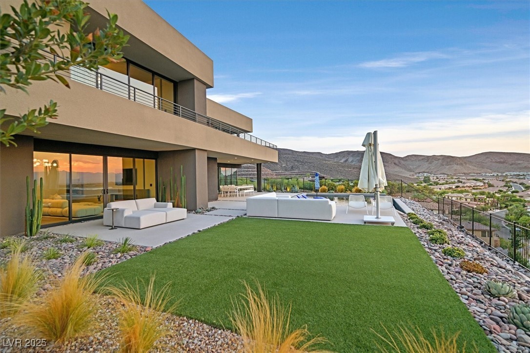 807 Magnum Cliff Court