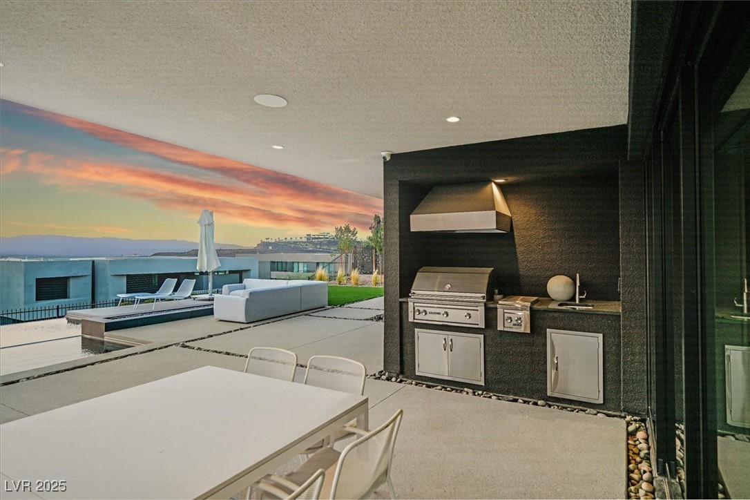 807 Magnum Cliff Court