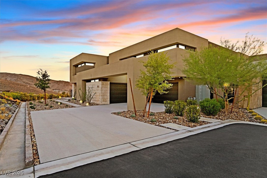 807 Magnum Cliff Court