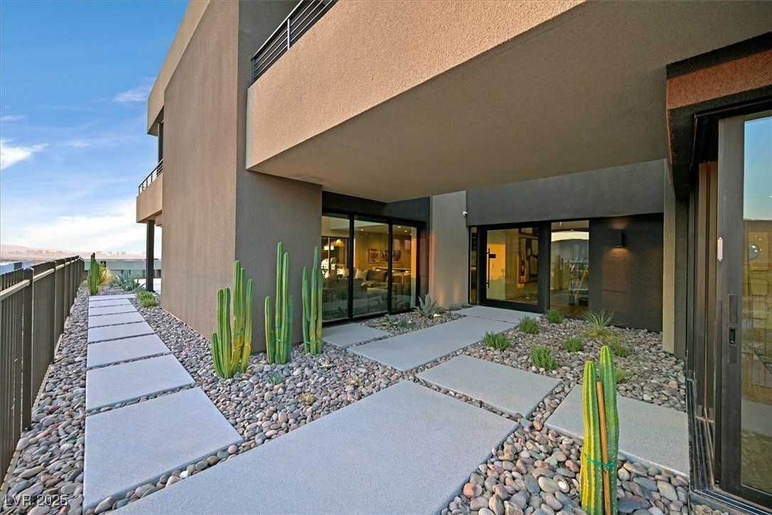 807 Magnum Cliff Court