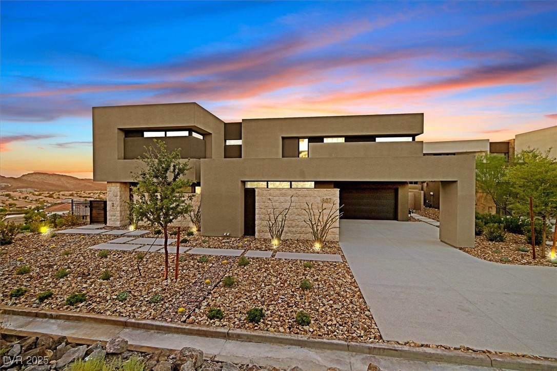 807 Magnum Cliff Court