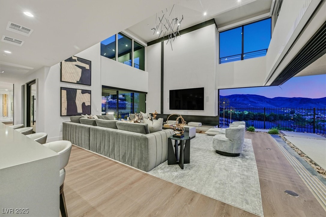 807 Magnum Cliff Court