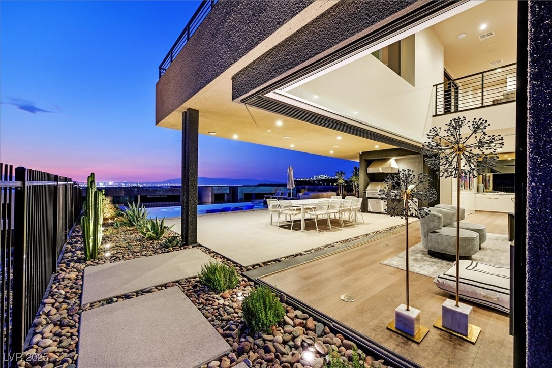 807 Magnum Cliff Court